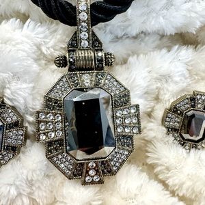 HEIDI HAUS stunning necklace with removable pendant, french back earrings